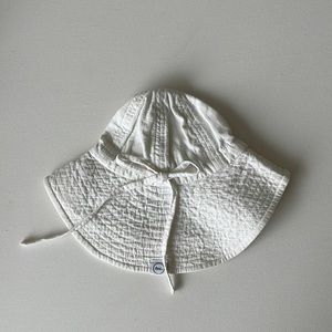 Fini the Label floppy hat